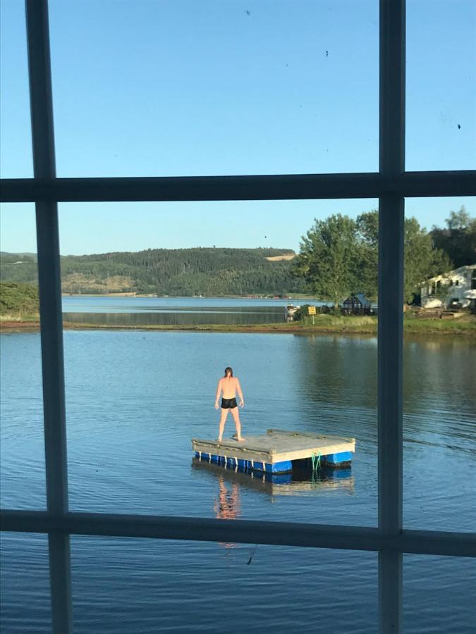 Saga, Et Unikt, Sjarmerende Badehotell Med Fa Rom, Sauna Og Badebrygge - Inderoy Straumen  Kültér fotó